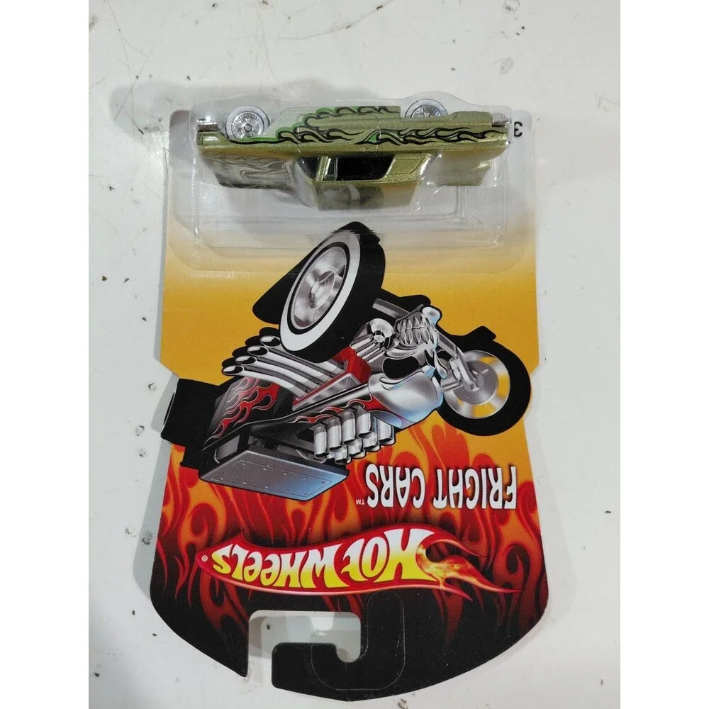 NIP Hot Wheels Fright Cars 1:64 Die Cast 1957 Ford Thunderbird Classic Car